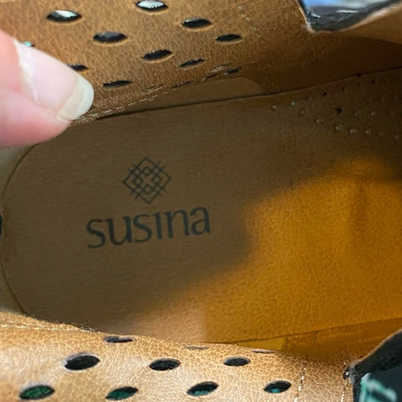 Susina Blakely Perforated Black Suede Ankle Boots Size 8.5 - Picture 8 of 9